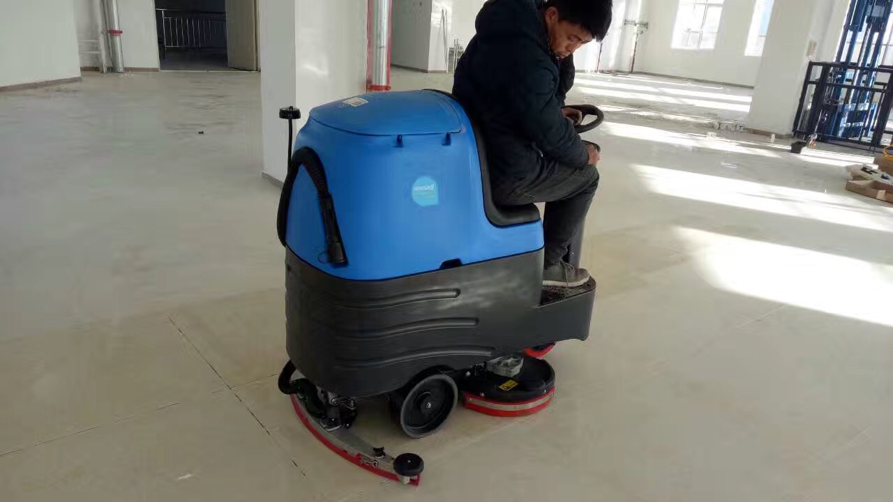 國(guó)產(chǎn)洗地機(jī)真的比進(jìn)口的洗地機(jī)便宜嗎?為什么