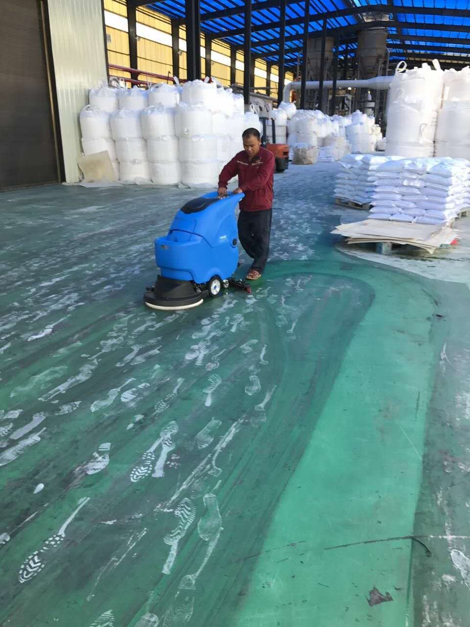 超市商場和酒店使用洗地機(jī)將成為必然趨勢